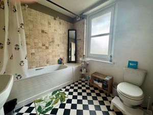 Photo 11- click for photo gallery